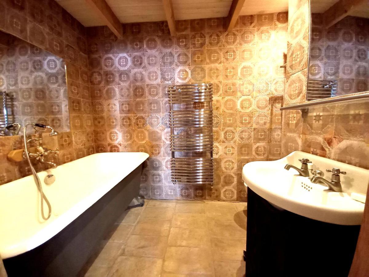 فندق La Casa De Boulbon المظهر الخارجي الصورة